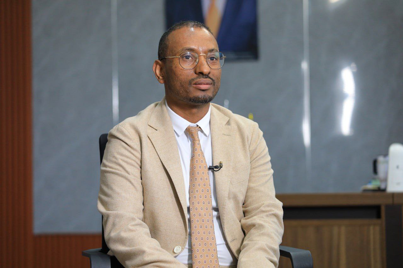ስንተባበር እንጠነክራን! በአንድ ልብ አስበን አንድ ቃል ስንናገር እንደመጣለን! በጋራ ስንሰራ ሀገር እንለውጣለን!