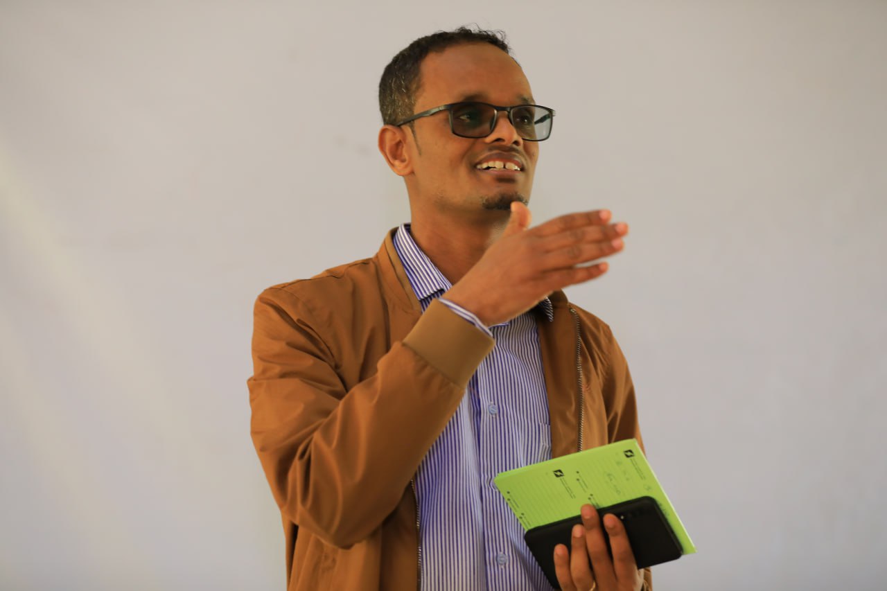 ሠራተኞች ወደ ሥራ ሲሰማሩ ኃላፊነታቸውን በአግባቡ መወጣት ይጠበቅባቸዋል