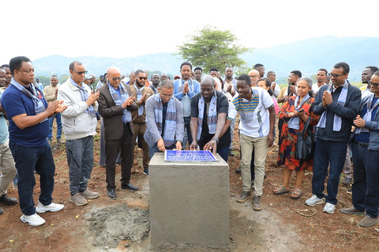 የተቋሙ ከፍተኛ የሥራ አመራር አባላት በደቡብ ኢትዮጵያ ክልል የአረንጓዴ አሻራቸውን አኖሩ