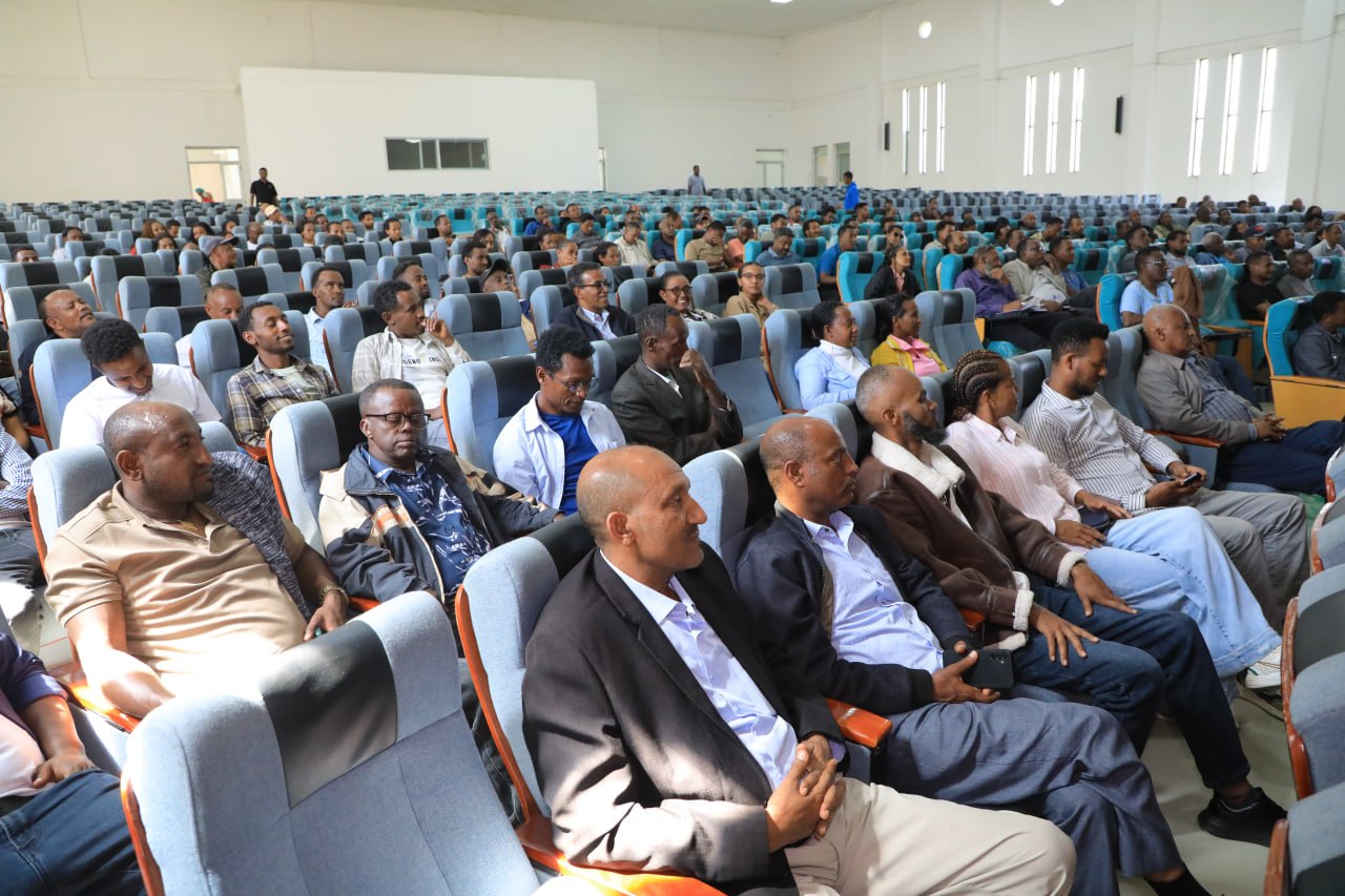 ሠራተኛው ለተቋሙ እሴቶች መገዛት አለበት